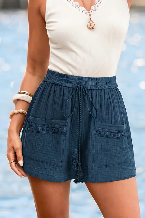 Short bleu frais et naturel de printemps