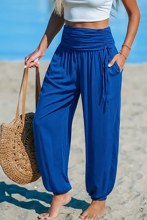 Pantalon bleu à l’énergie joyeuse