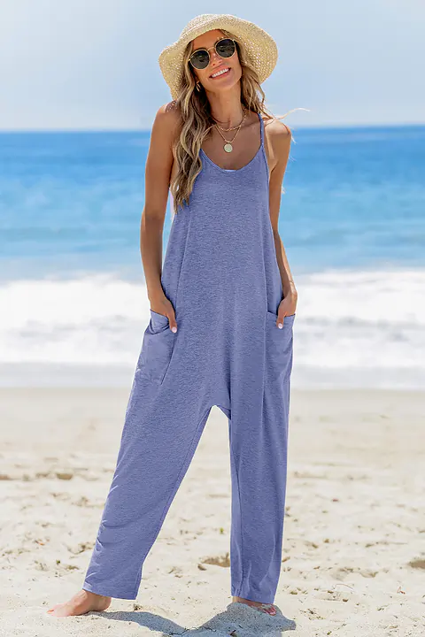 Combinaison bleue jambe droite col scoop