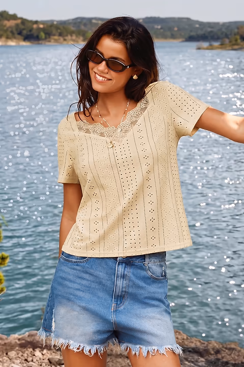 T-shirt dentelle manches courtes